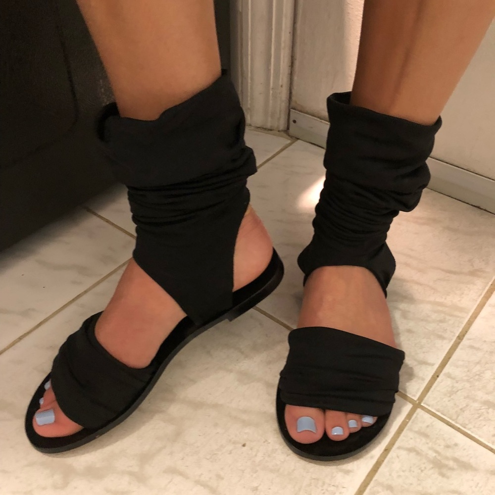 🔥SALE🎉Black Daniblack Gladiator Sandals 6M